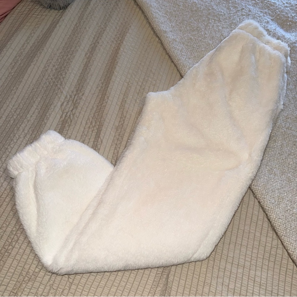 NOBO White Furry Lined Joggers xs